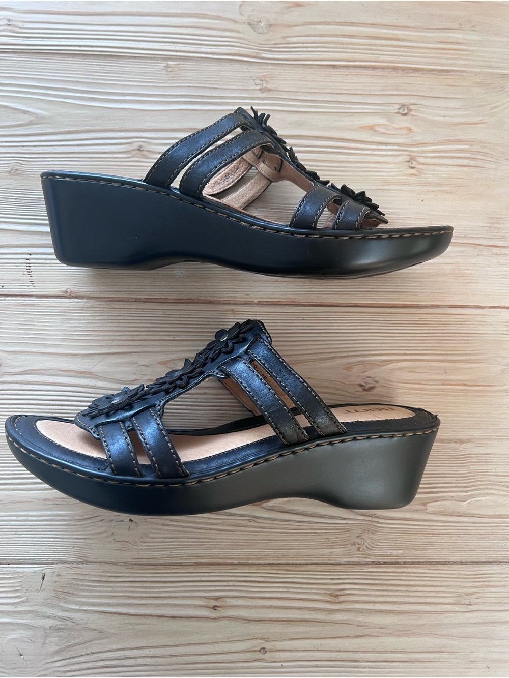 Born Leather Floral Slide Sandals Size 10 Black Comfort Wedge Slides - Picture 3 of 7